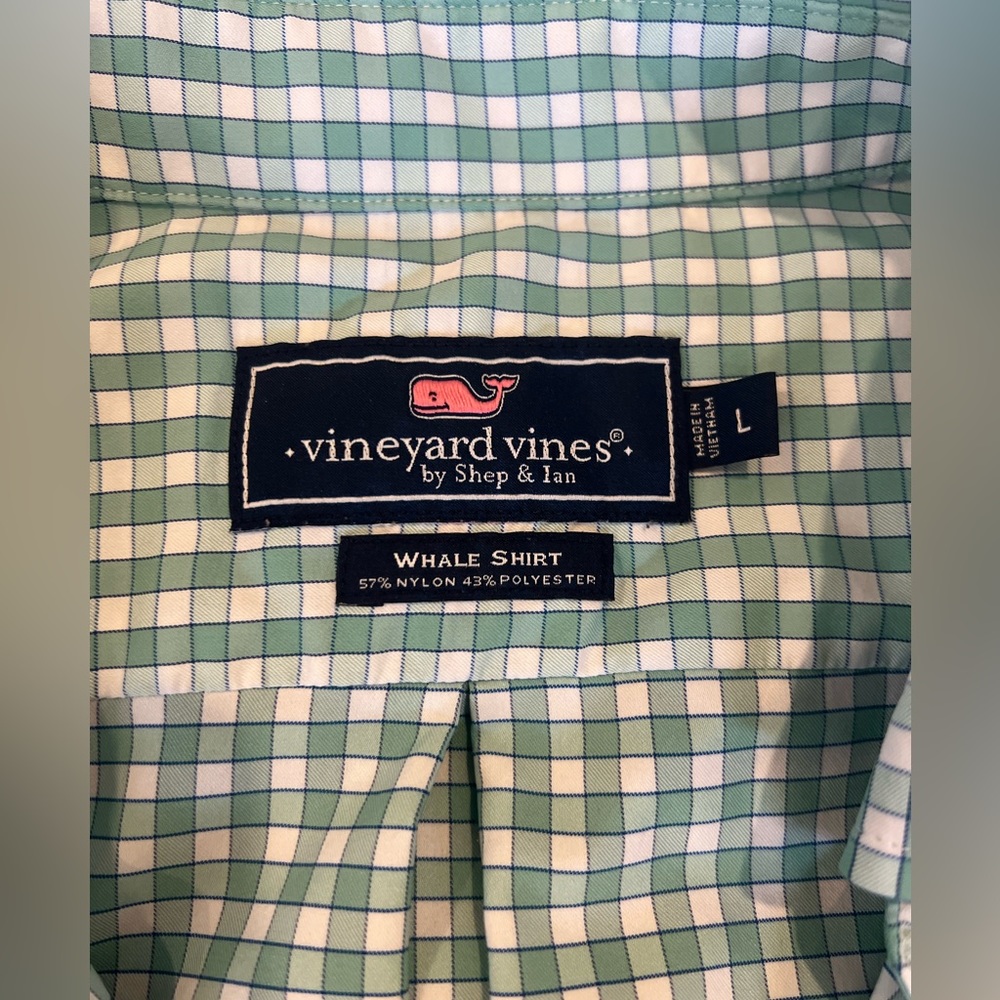Vineyard vines performance button down